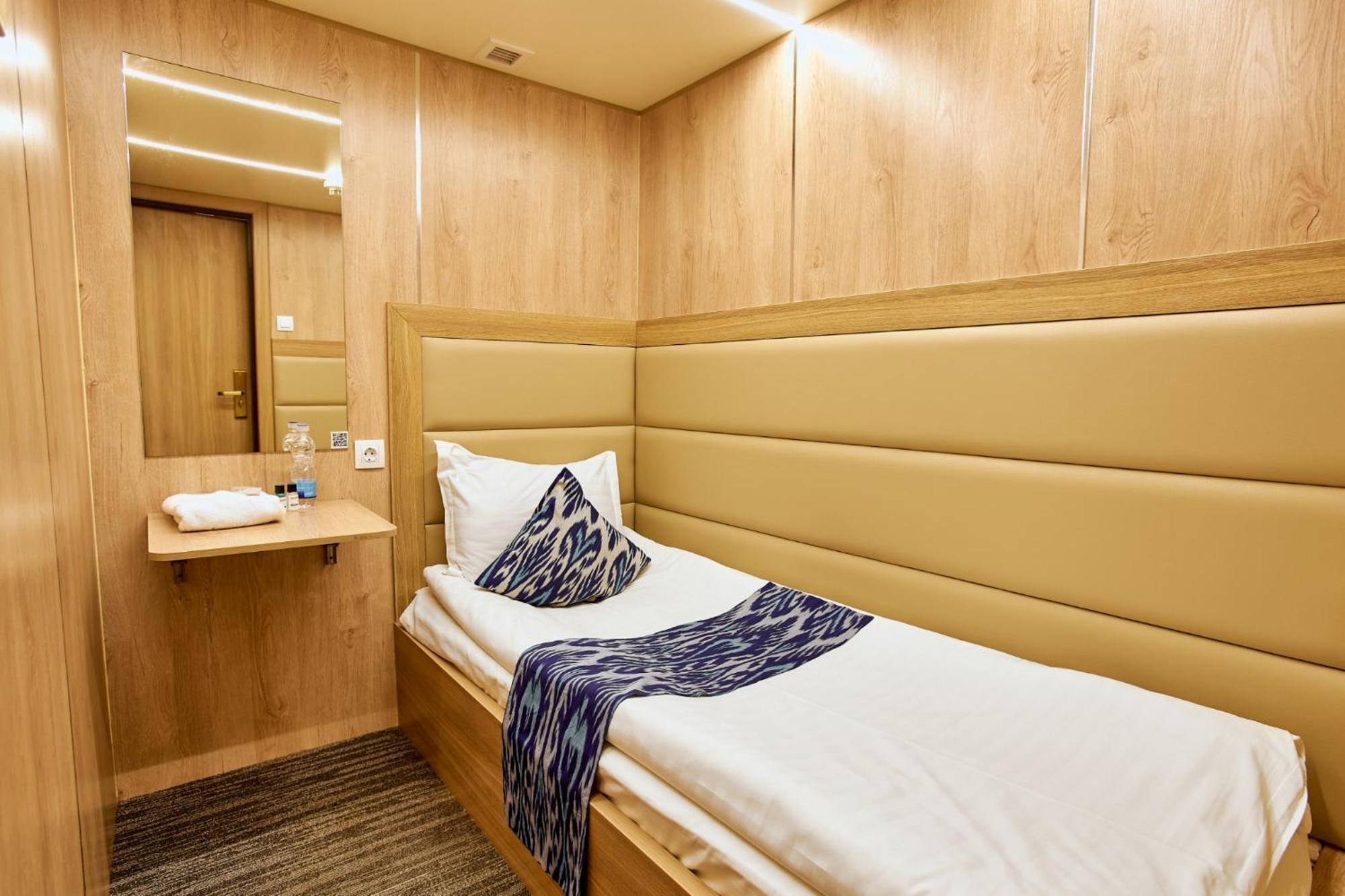 Qo'Noq Tashkent Airport Hotel Sleep Lounge & Showers, Terminal 2 - Transit Only Exterior photo